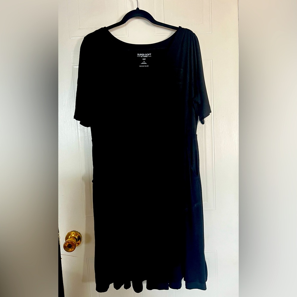 Torrid, black size 1 (14-16) , Mini Super Soft Skater Dress.